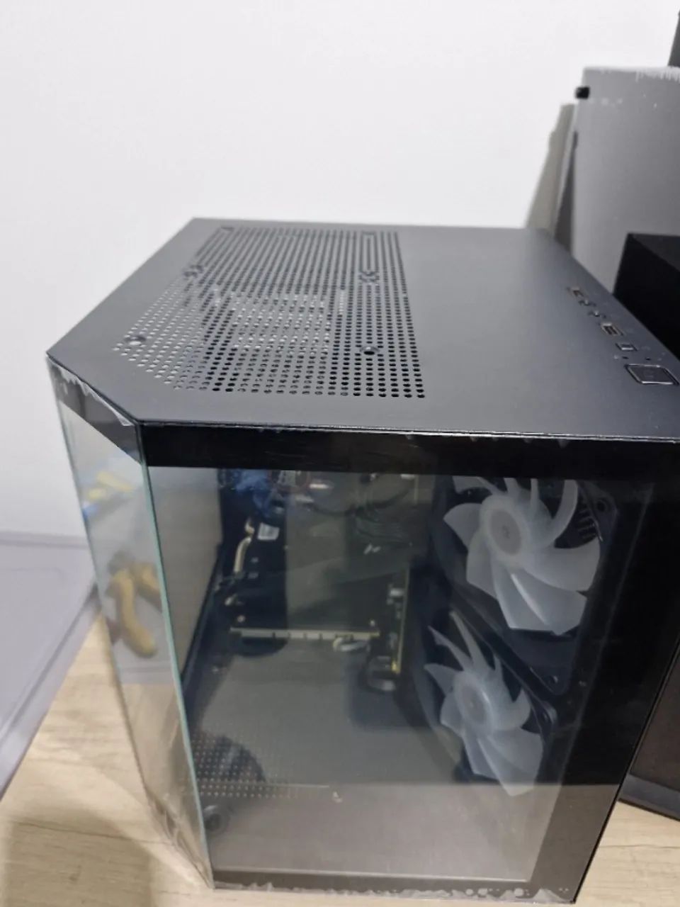 Gaming PC with Xeon Processor431117330075494400
