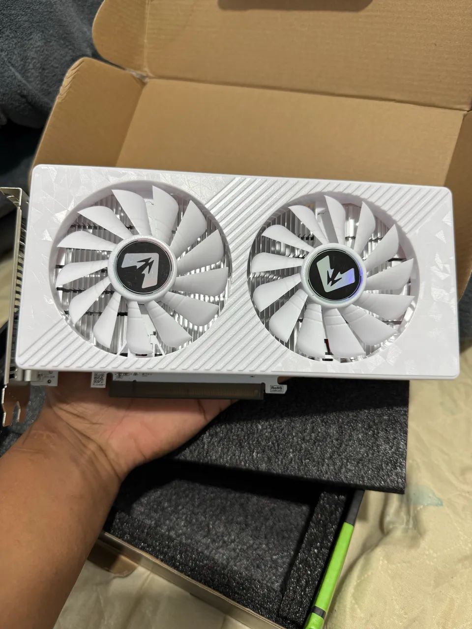 Placa de Vídeo RX 580 Soyo Branca - Nova