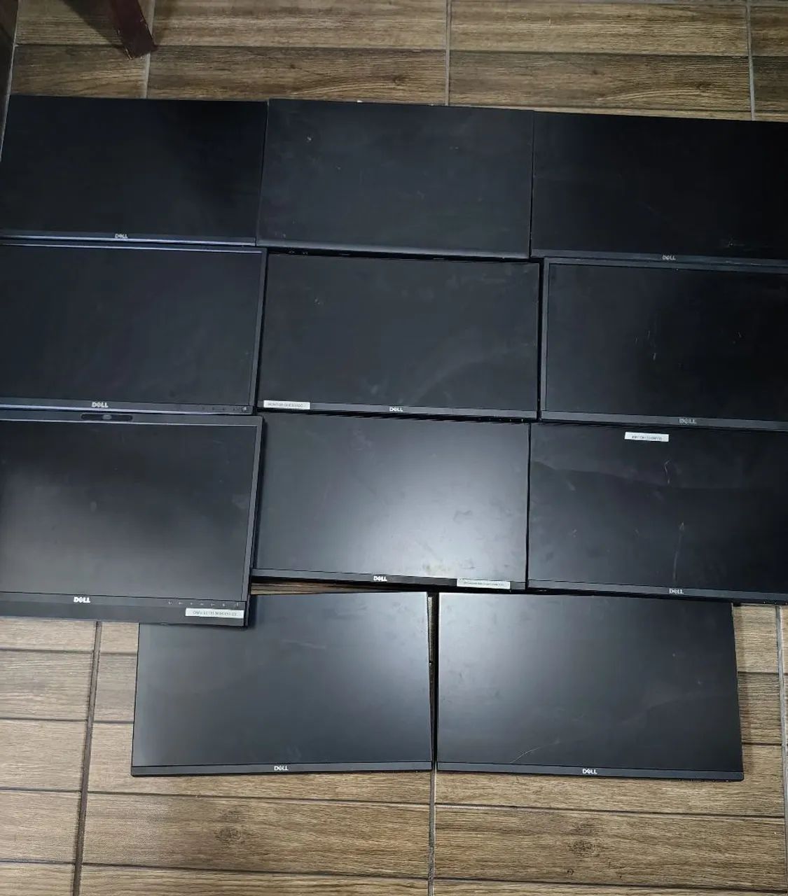 11 monitores Dell com avarias