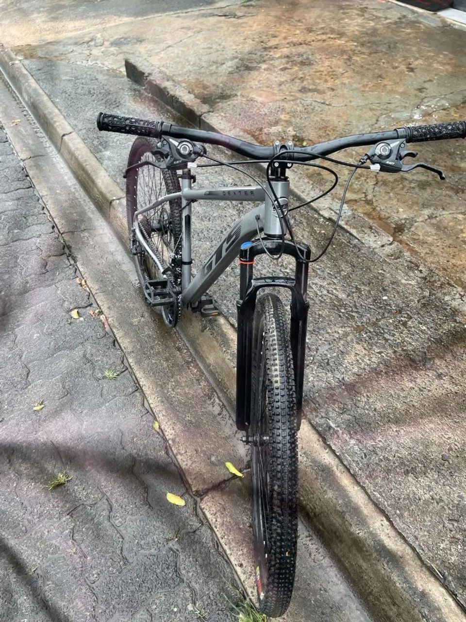 Vende se bicicleta aro 29 semi nova  - Foto 2
