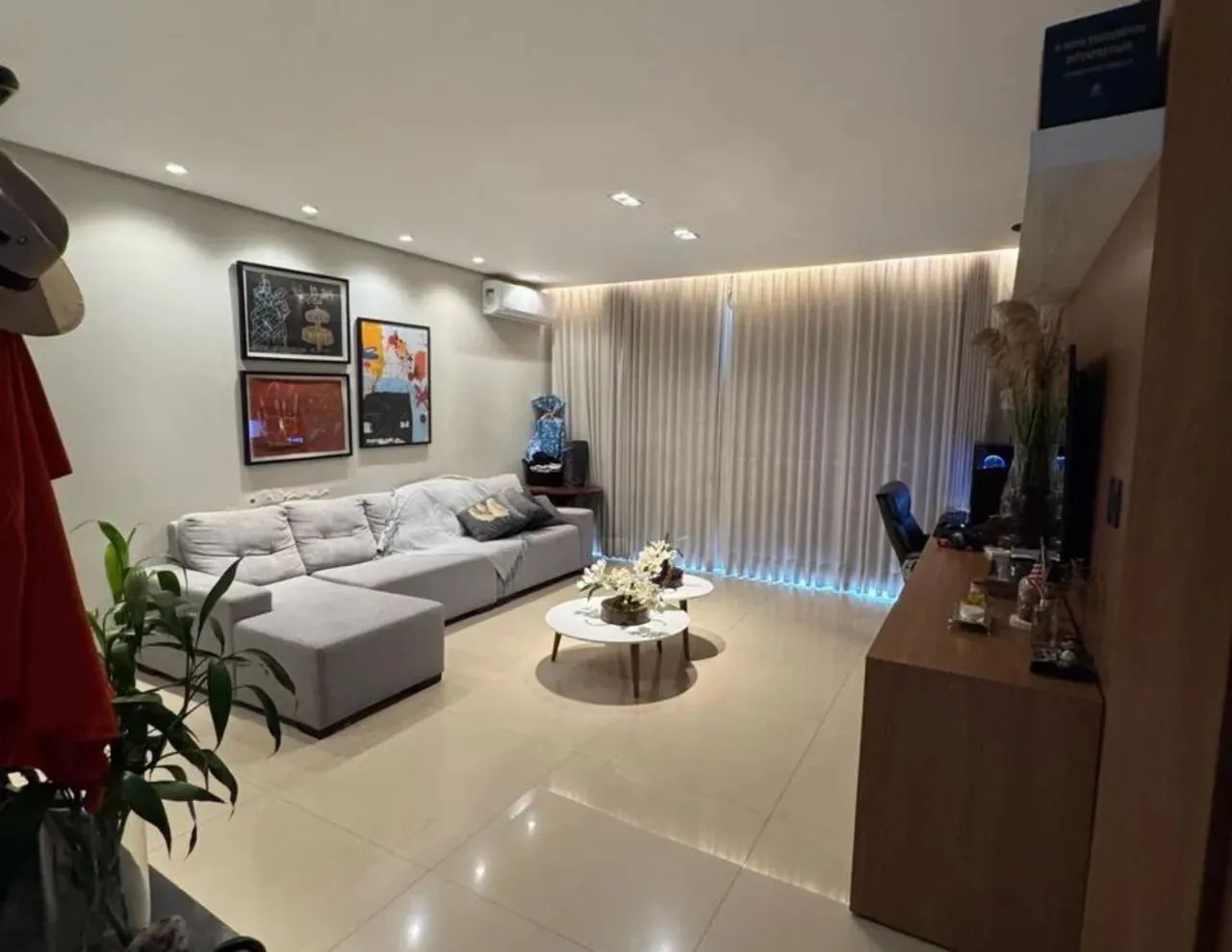 Casa com 3 suítes à venda, 189,61m² por 920.000,00- Localizada no Setor Sudoeste em Goiâni