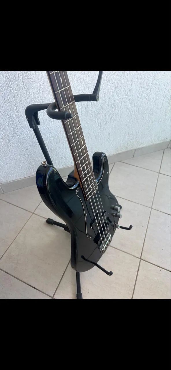 Contrabaixo Squier Affinity Precision Bass 