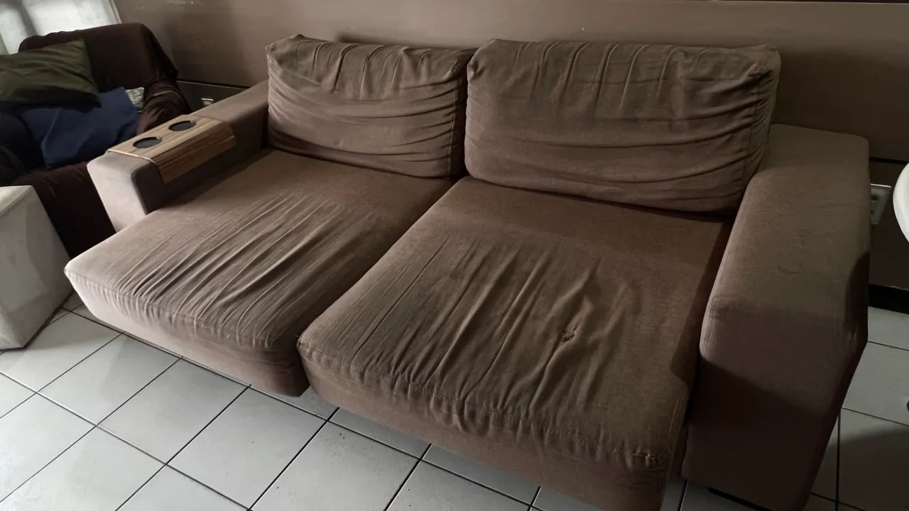 SOFÁ RETRÁTIL DE LINHO MARROM 3L - Algumas imperfeições  - Foto 4