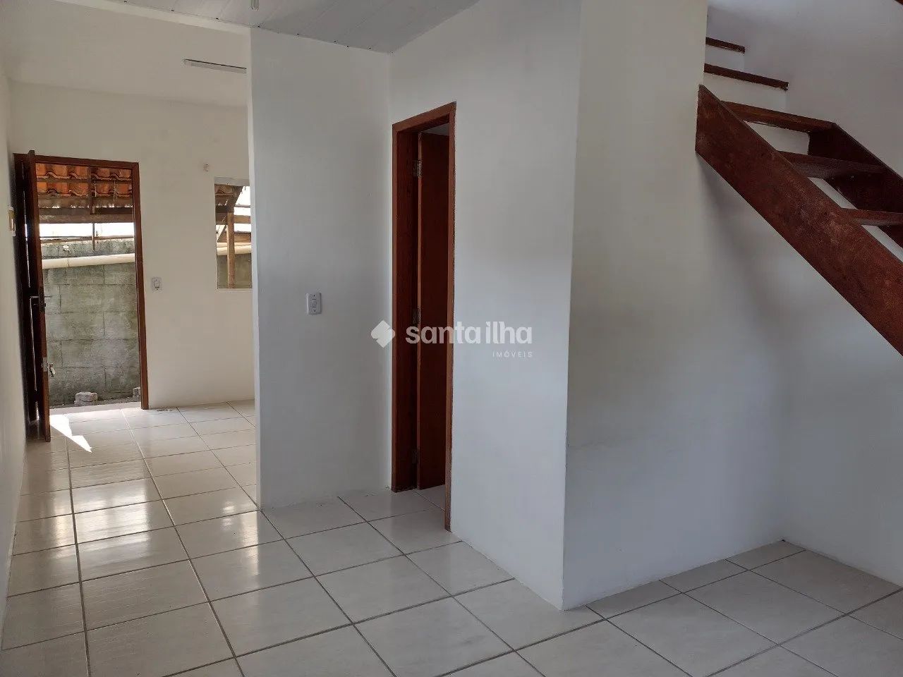 Casa com 2 quartos para alugar, 60m², no Rio Tavares, Florianópolis. - Foto 3