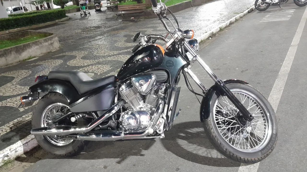 Shadow 600