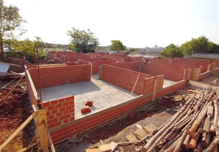 SUA OBRA PARADA? CHAME UMA EQUIPE QUE REALMENTE RESOLVE - Foto 2