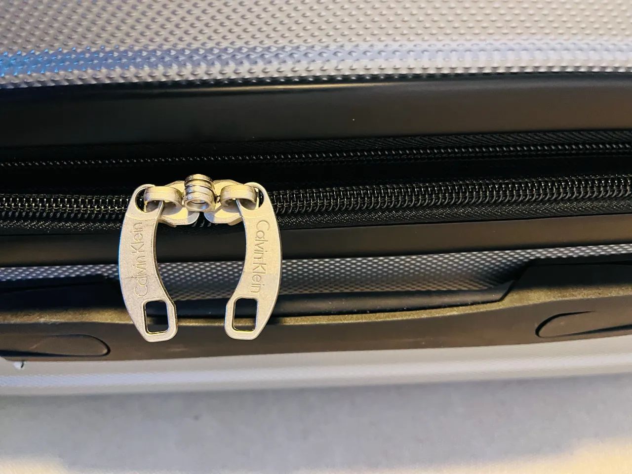 Mala Grande Viagem Calvin Klein 23kg Nova. Comprada nos EUA - Foto 3