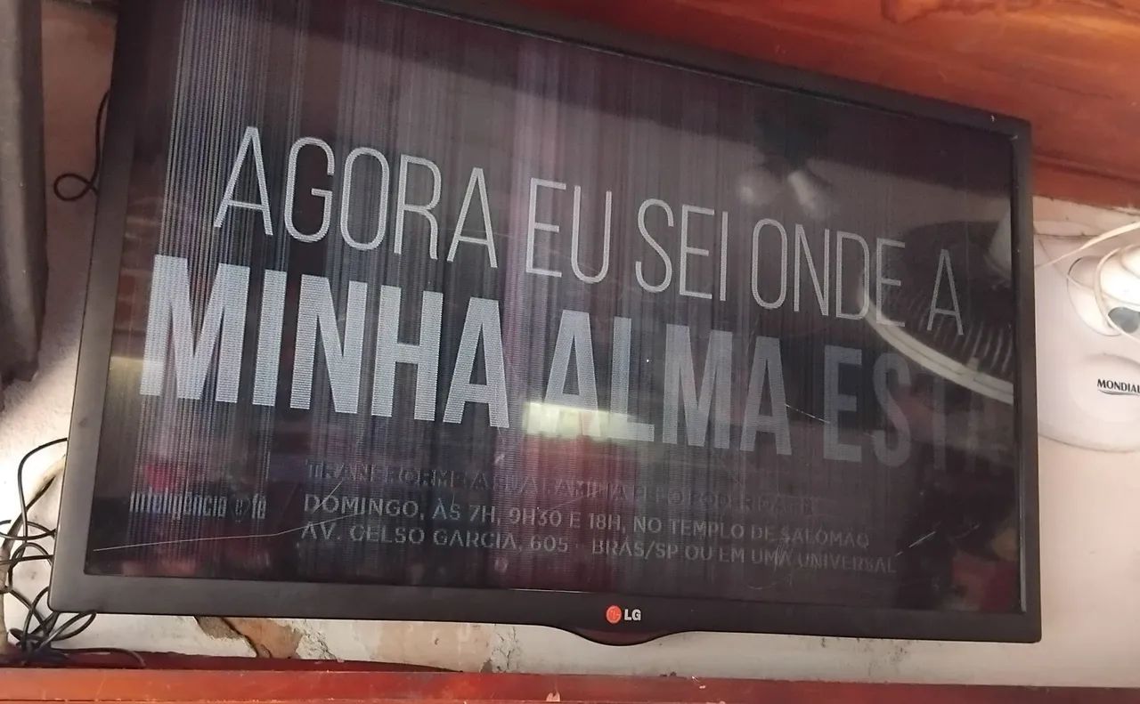 Tv LG, 32 pol. Tela c/ defeito, pra retirada de peças.  - Foto 2