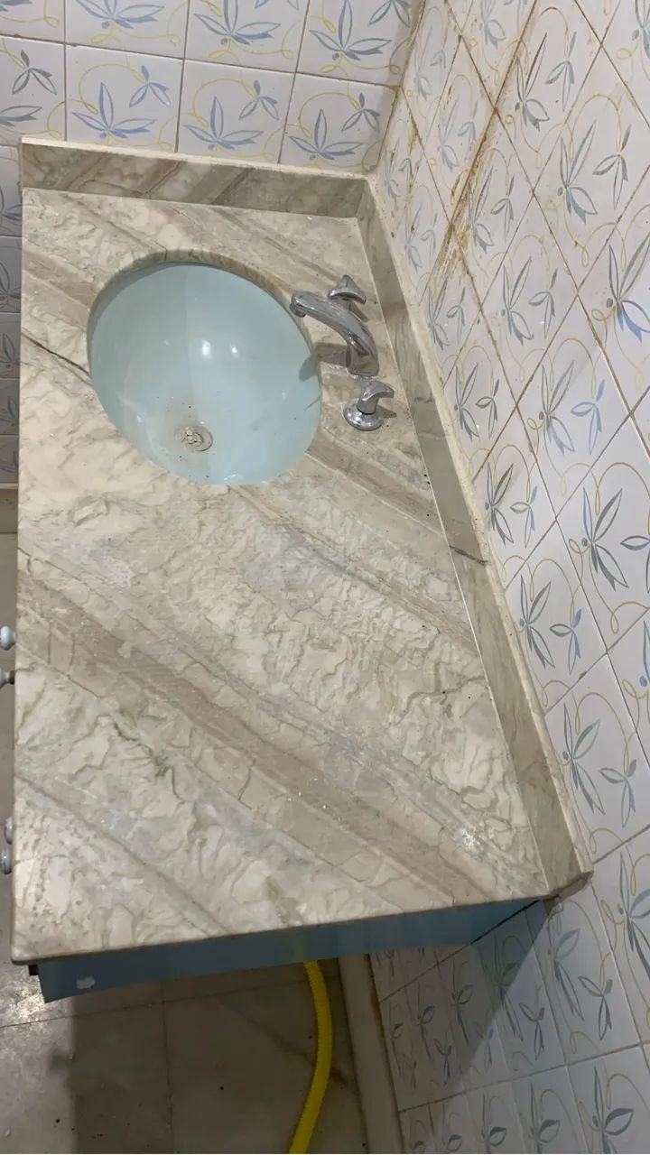 Vendo Pia de banheiro mármore 