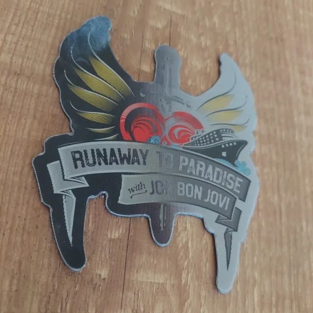Kit PIN Backstage with JBJ e Imã Runaway to Paradise