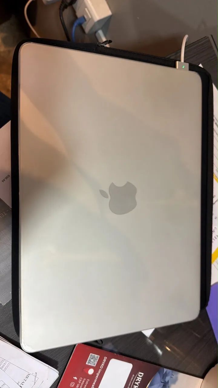 MacBook Air M4 256GB 13? silver seminovo  - Foto 2