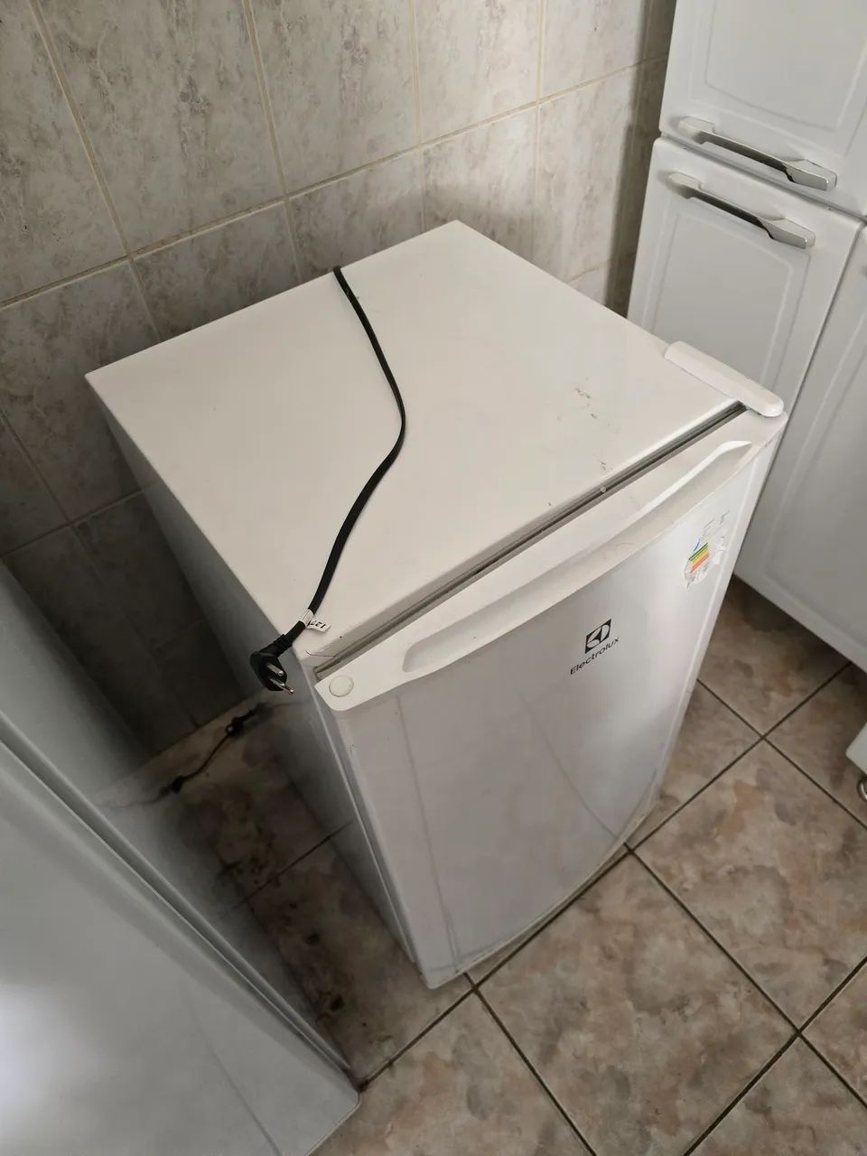 Frigobar Electrolux 122L Branco RE120 - Foto 5