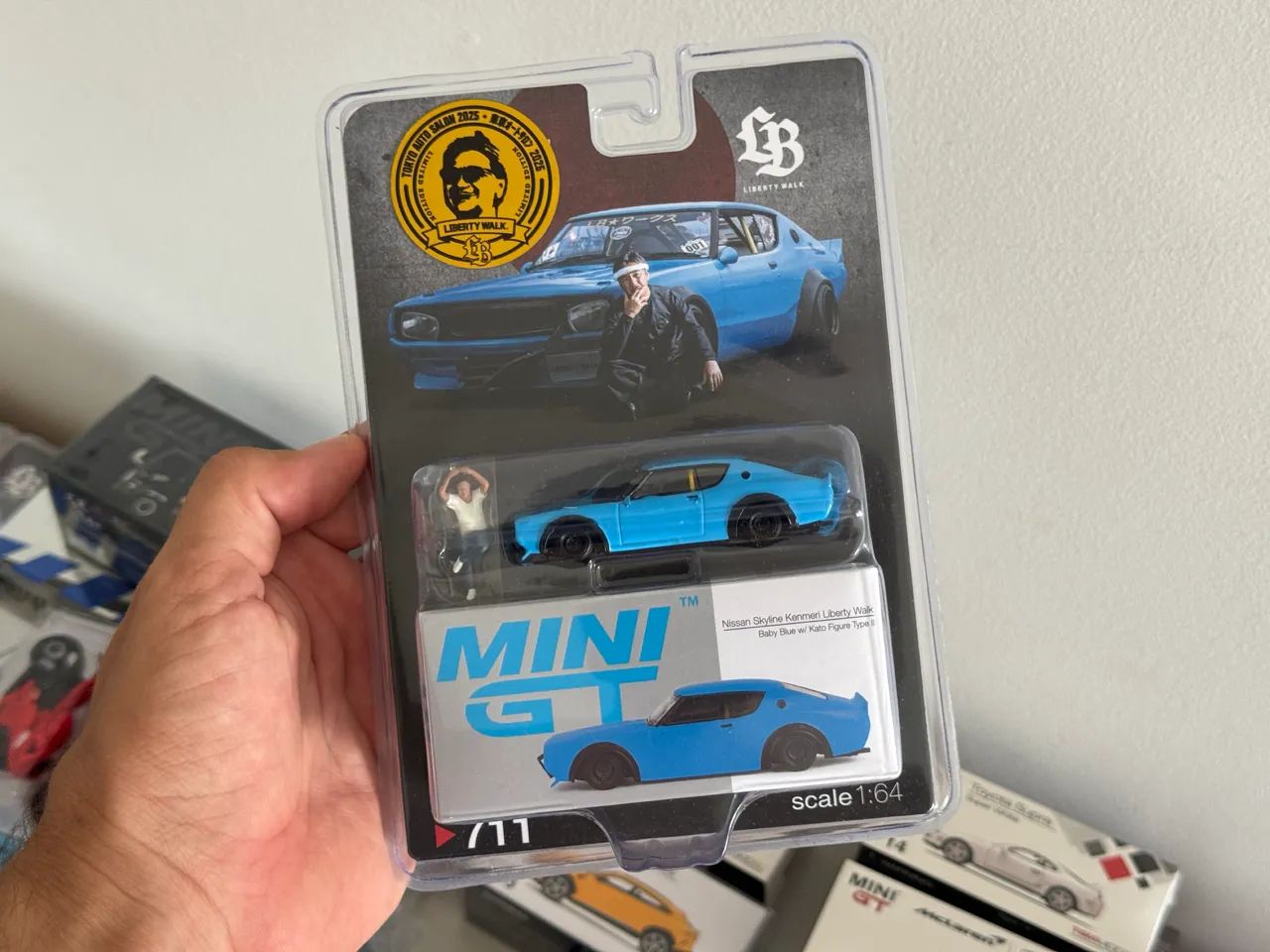 Mini GT 711 - Nissan Skyline Kenmeri Liberty Walk W/Kato Figure