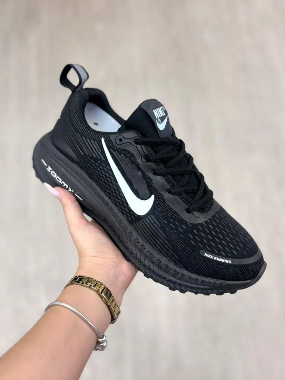Tênis Nike Zoom e Nike Vomero - Foto 2