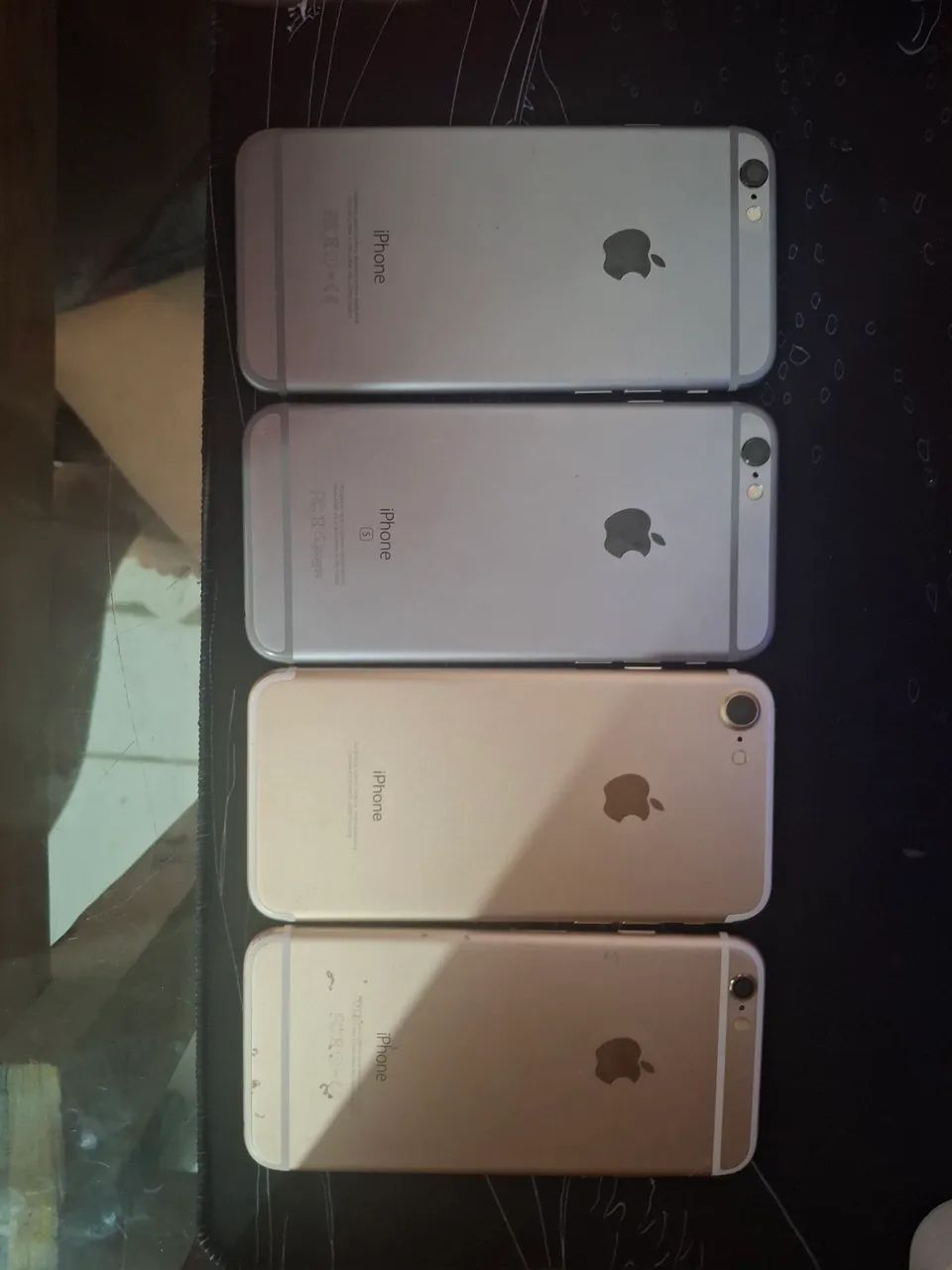4 iPhones - Foto 2