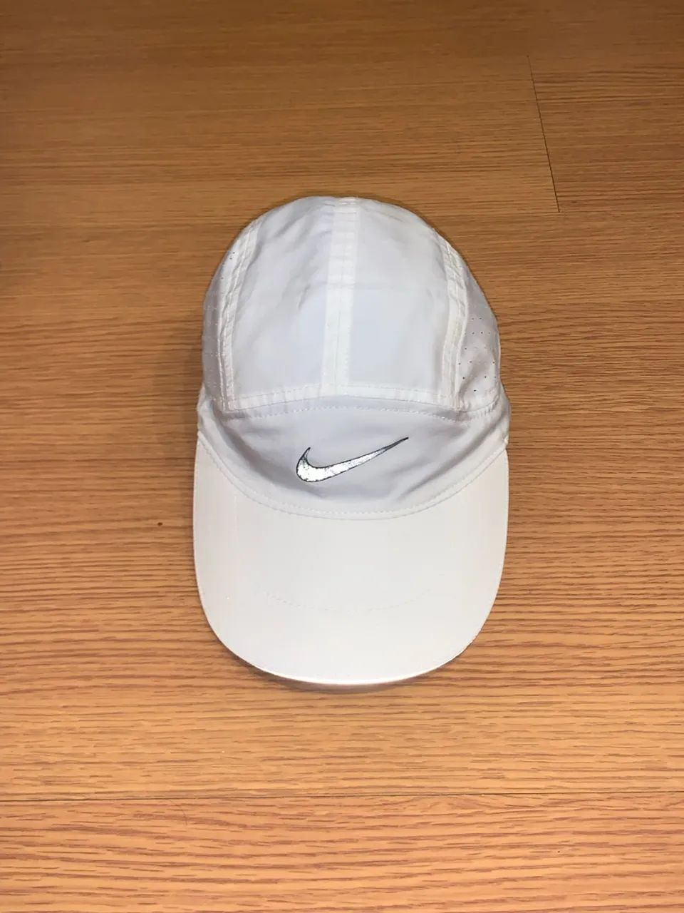 bone nike tailwind branco dri fit