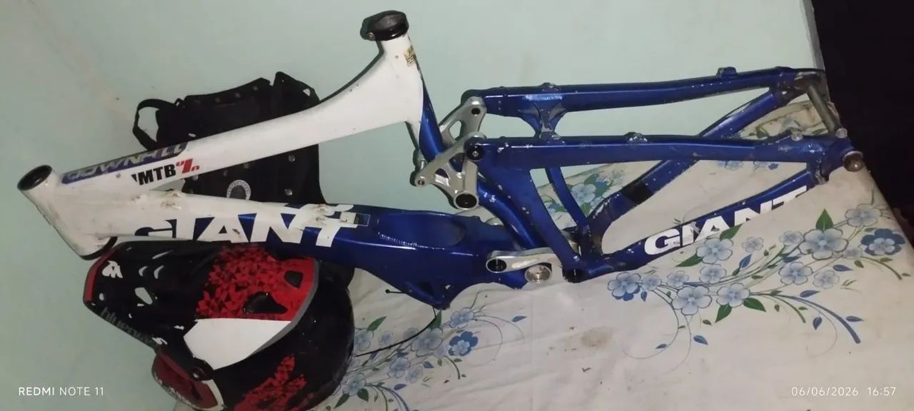 Quadro downhill full giant glory L 