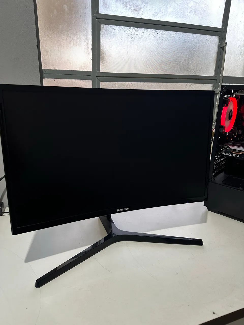 Monitor Gamer 144hz curvo - Foto 5