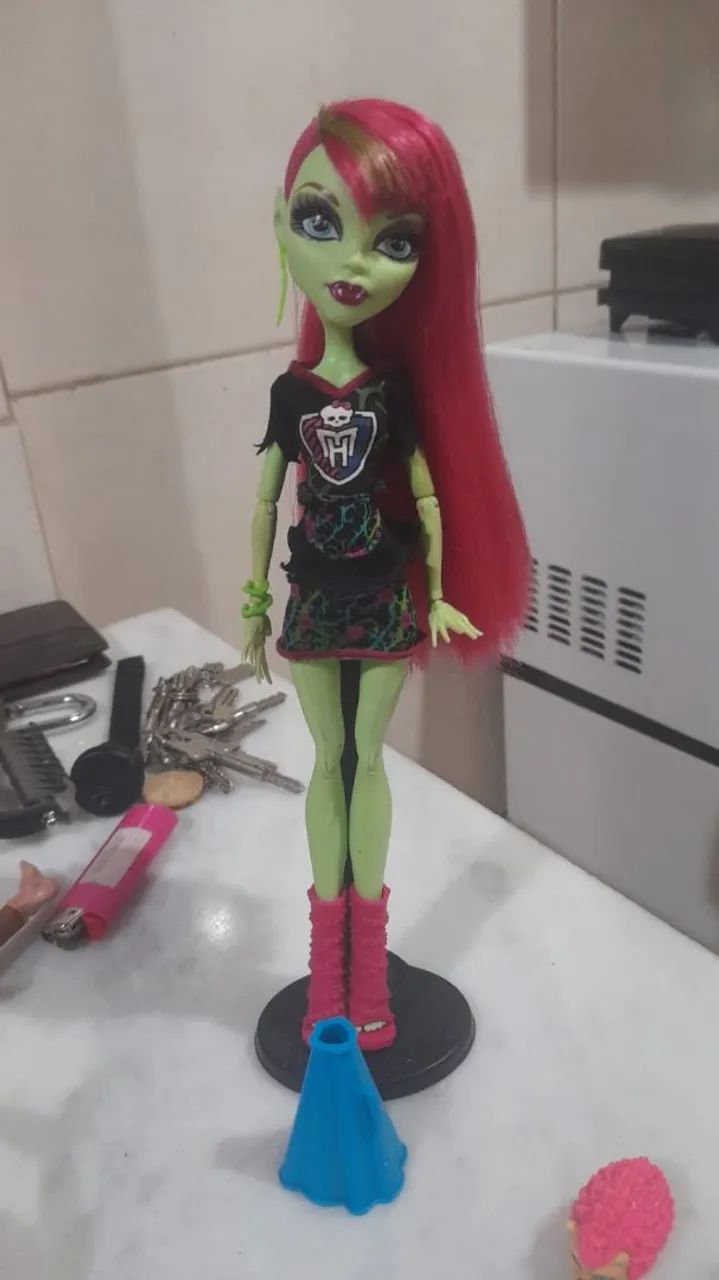 Vendo lote de Monster high ( não vendo separado) - Foto 4