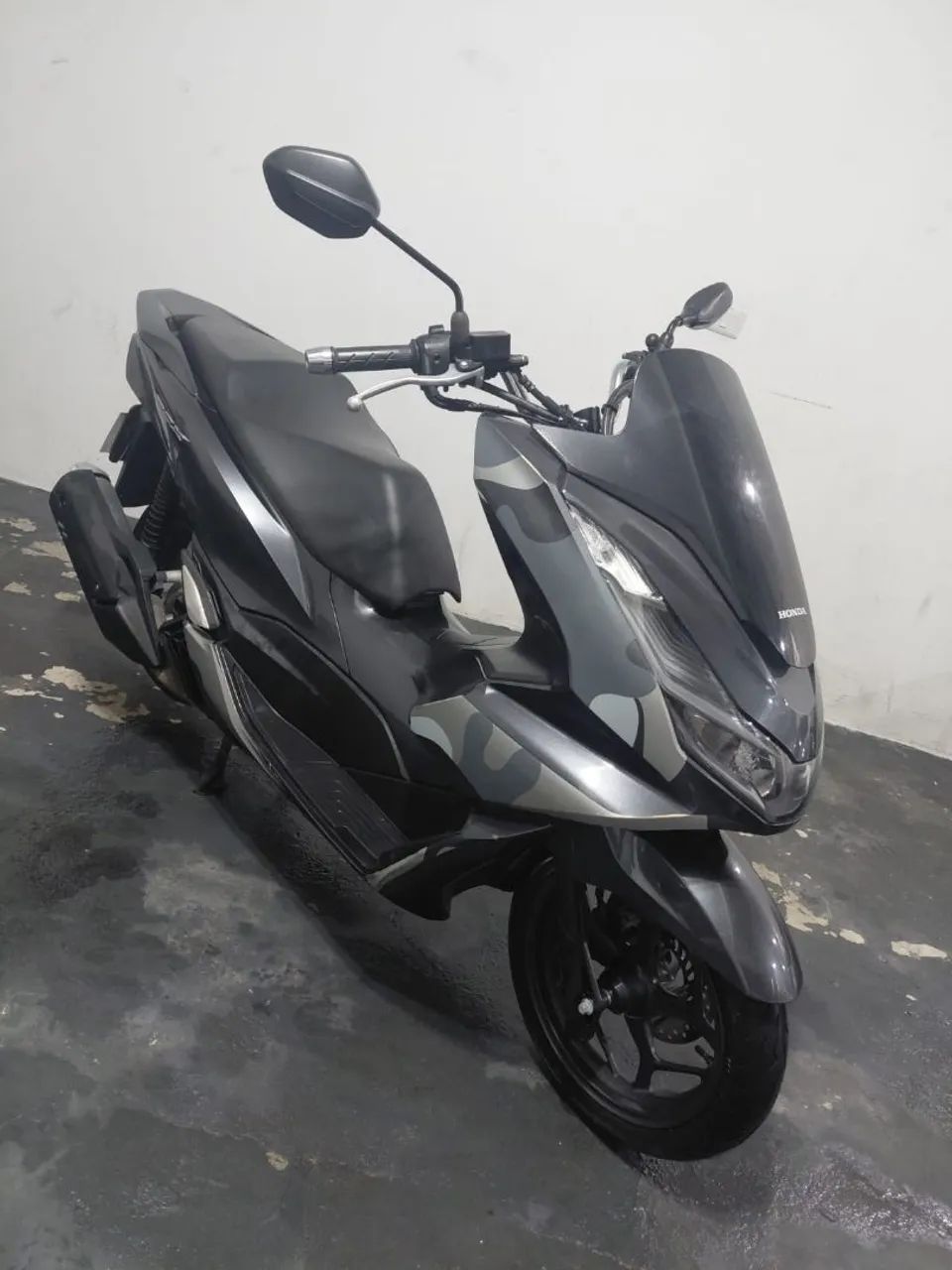 PCX 2023  (SEMI NOVA)