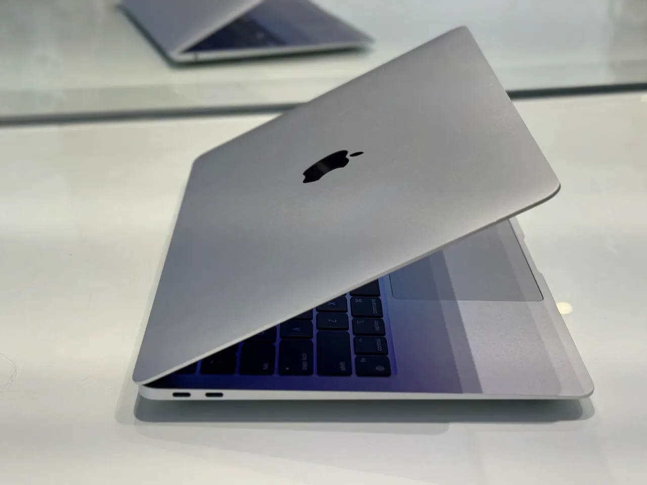 MacBook Air 13? 2020 Intel i3 256GB SSD - Muito Conservado