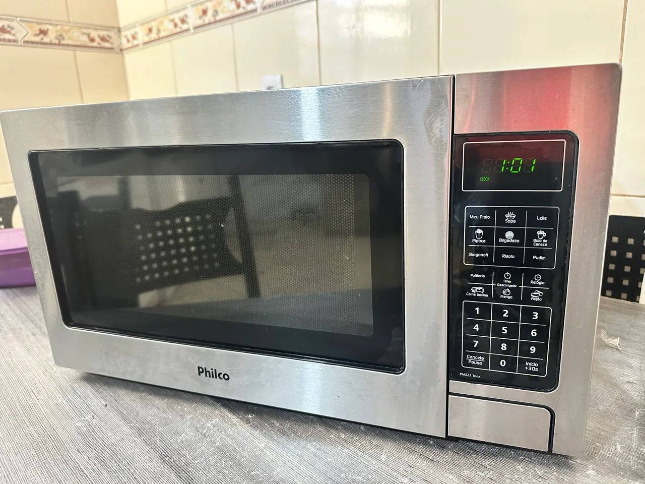 Microondas Philco preto com inox 32L - Foto 2