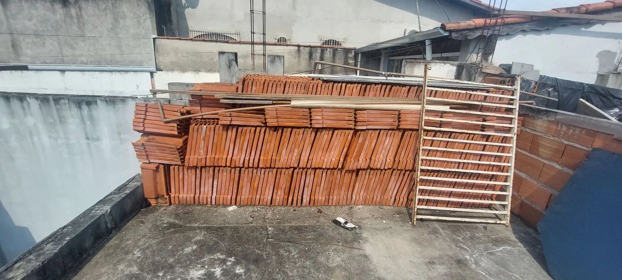 Vendo telha romana  45 centavos cada  - Foto 2