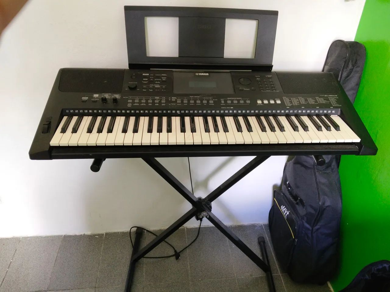 TECLADO YAMARA PSR E463