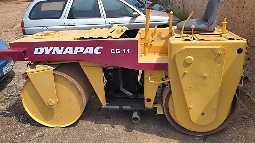 Máquina Rolo compactador de Asfalto DYNAPAC C11 - Foto 2