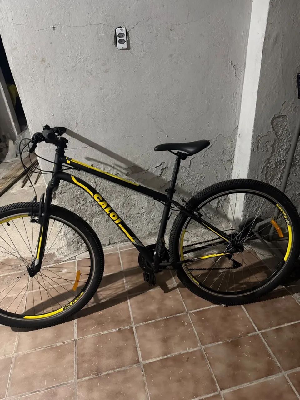 Bicicleta Caloi Aro 29 - Preta e Amarela