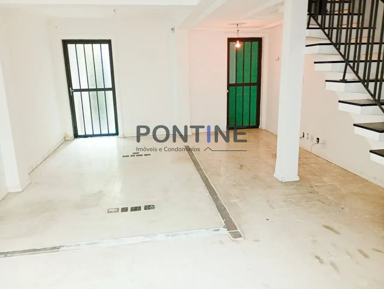 Casa em Ótimo Estado na Aclimação com 7 Dormitórios - Foto 3