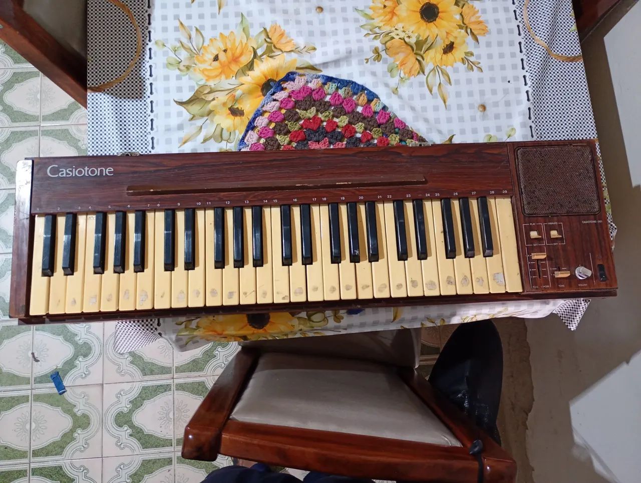 Vendo teclado Casio antigo (Casiotone 201)