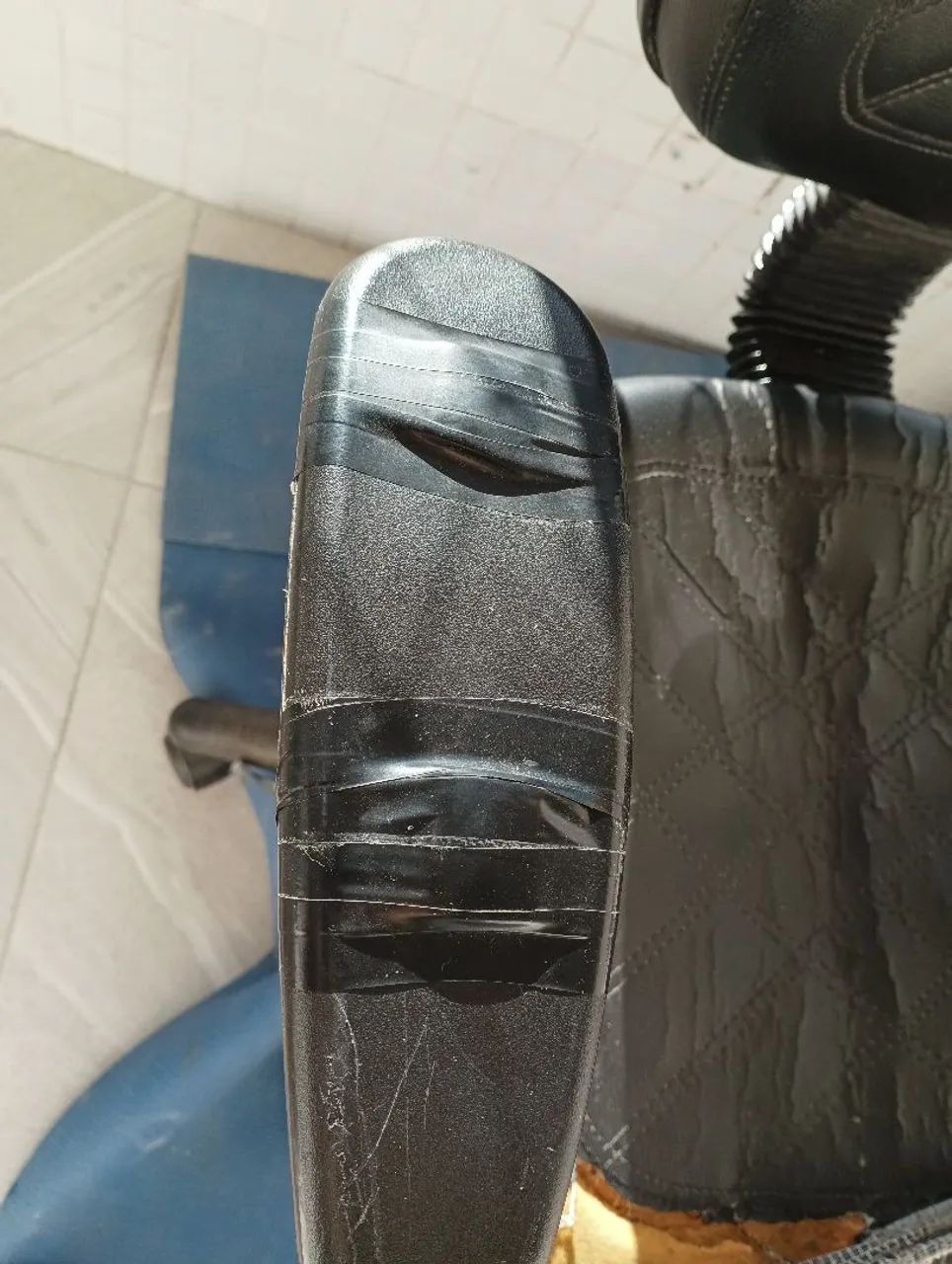 Cadeira Escritório Preta - Foto 2