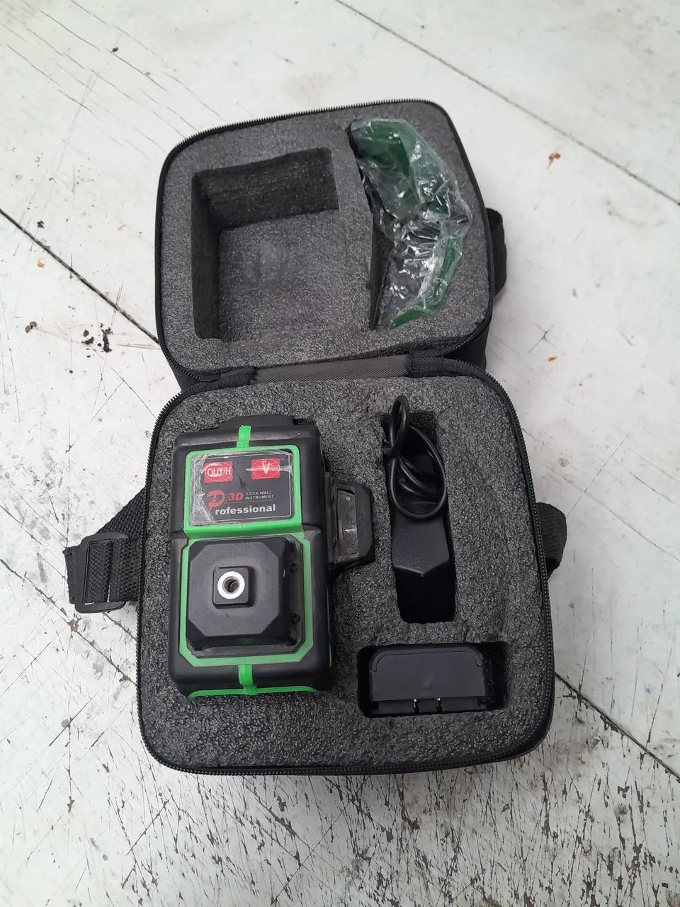 Nível a laser semi novo de 16 linhas so 300reais zap *  - Foto 4