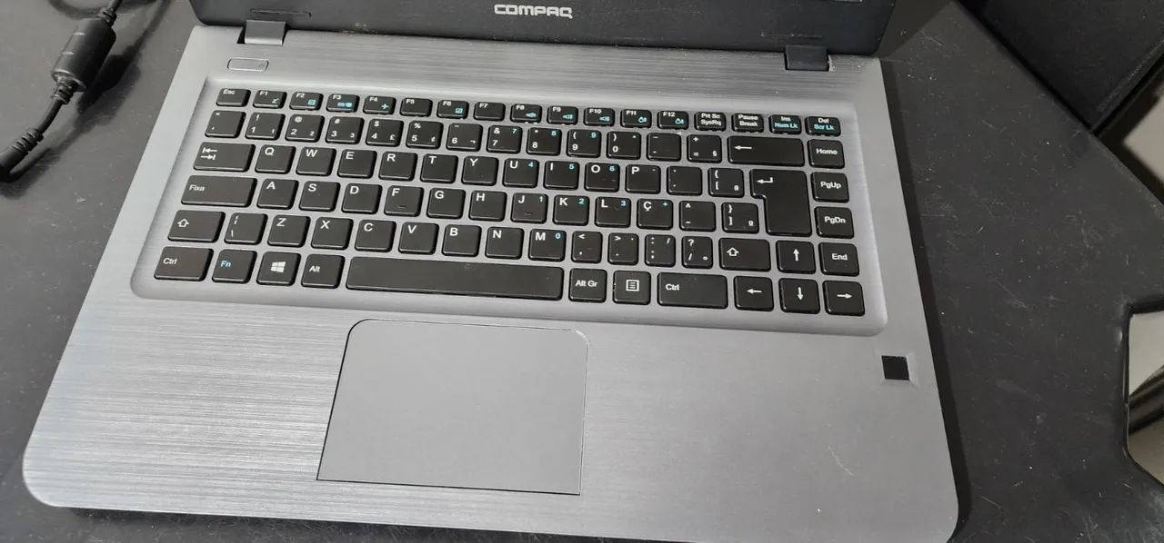Notebook Compaq i5 4GB de RAM  - Foto 5