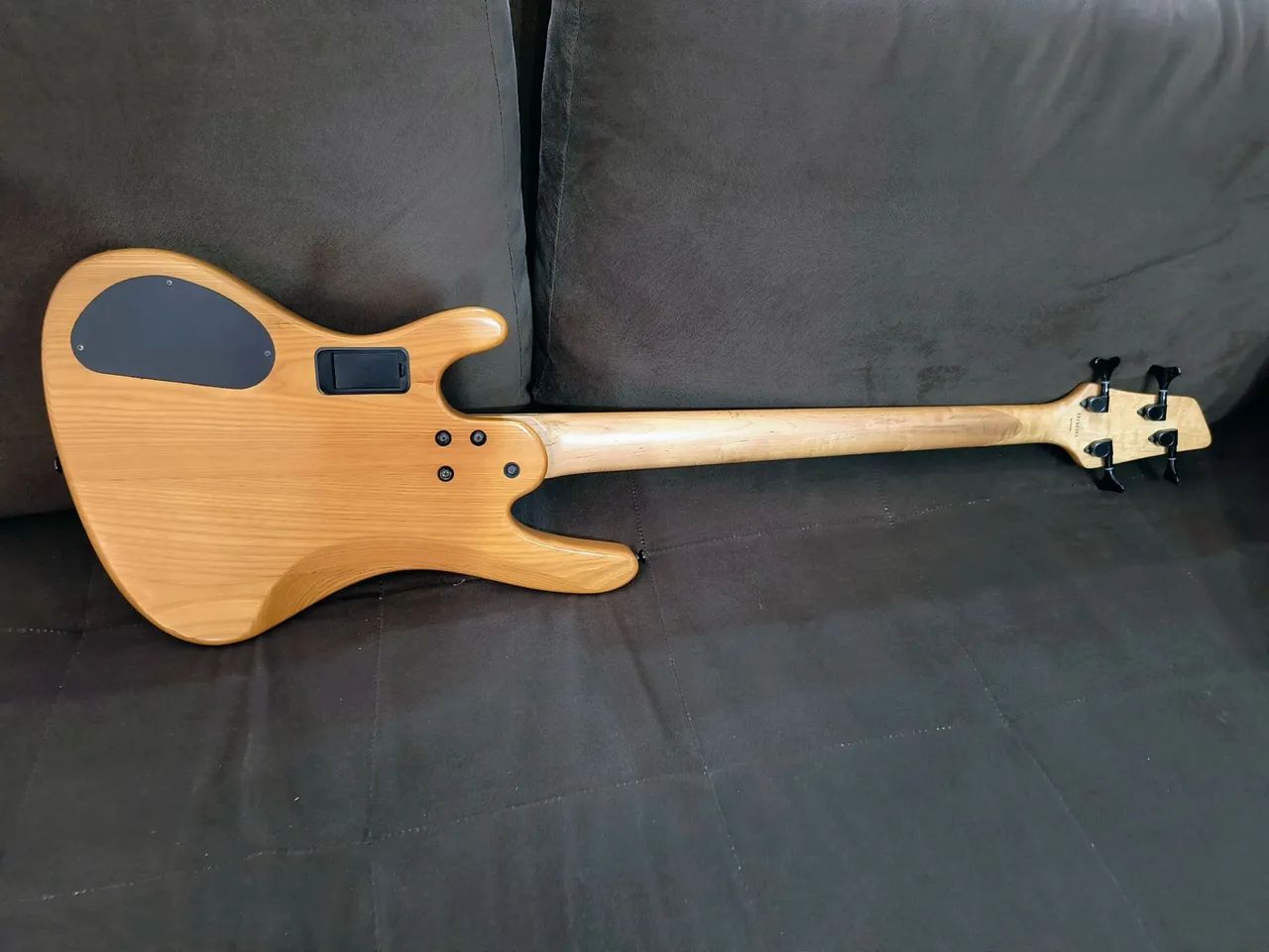 Baixo washburn xb 120 4 cordas - Foto 4