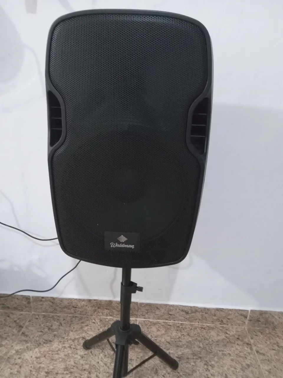 Caixa ativa waldman 750x  valor 1.400 $