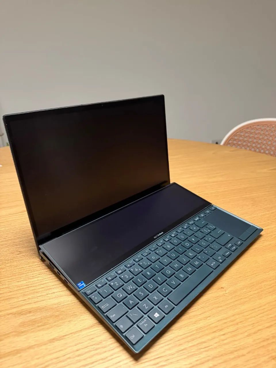 ASUS ZenBook Duo - Foto 3