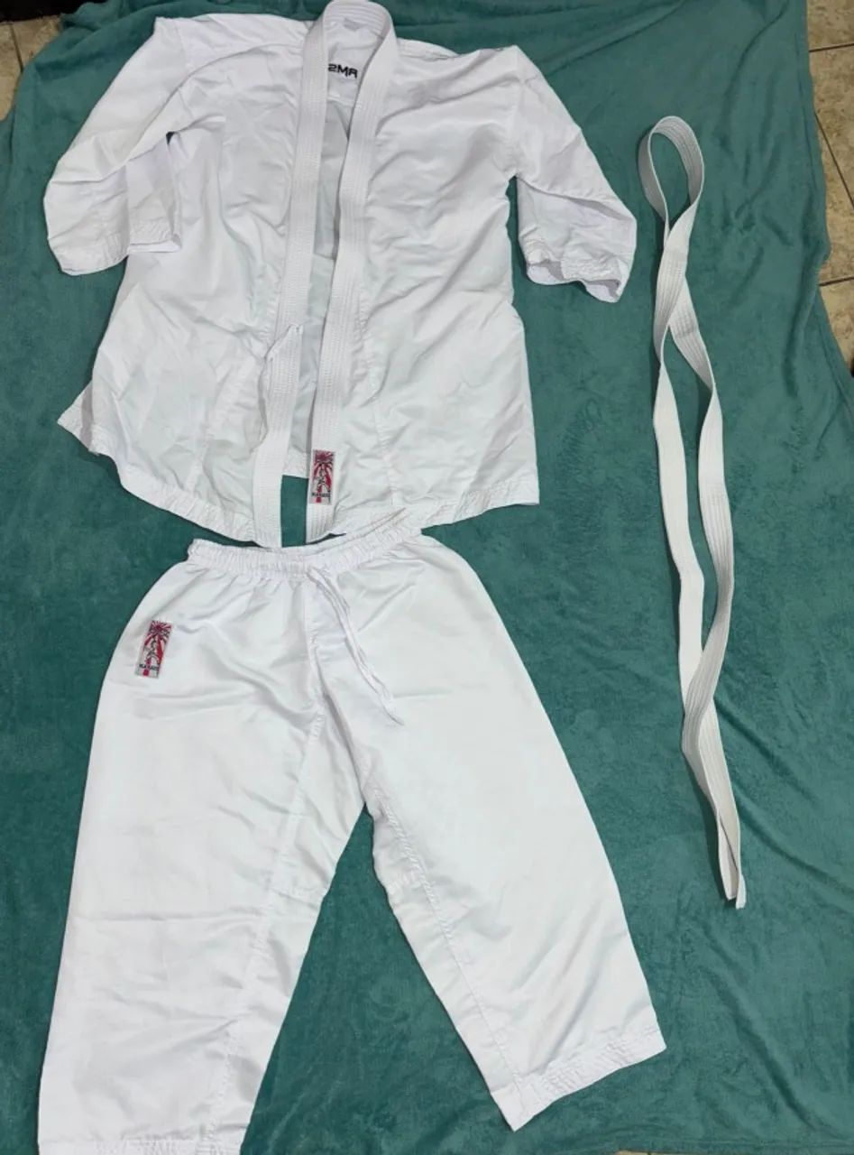 Kimono com faixa tamanho A1