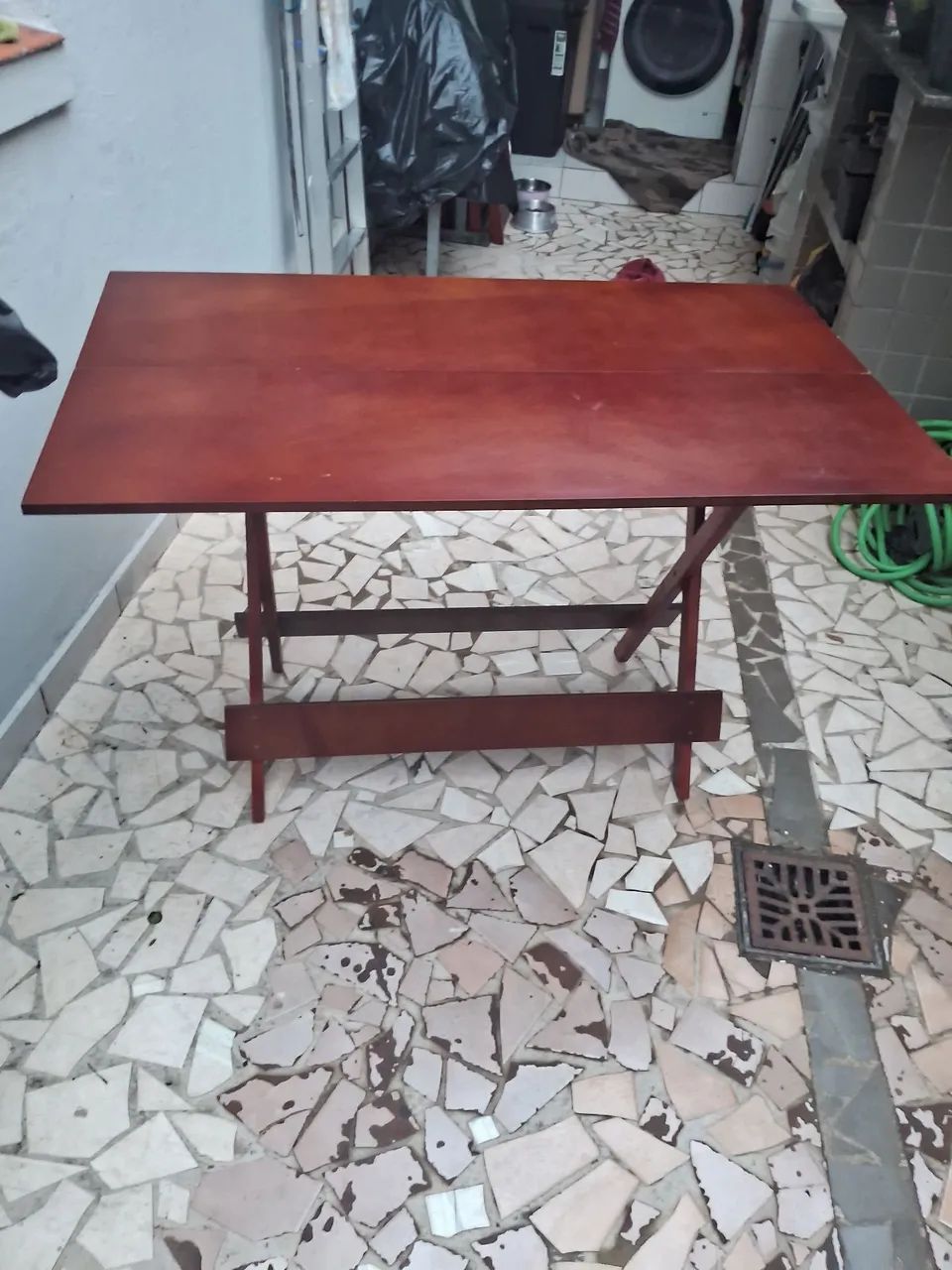 Mesa de madeira desmontável com 6 cadeiras - Foto 5