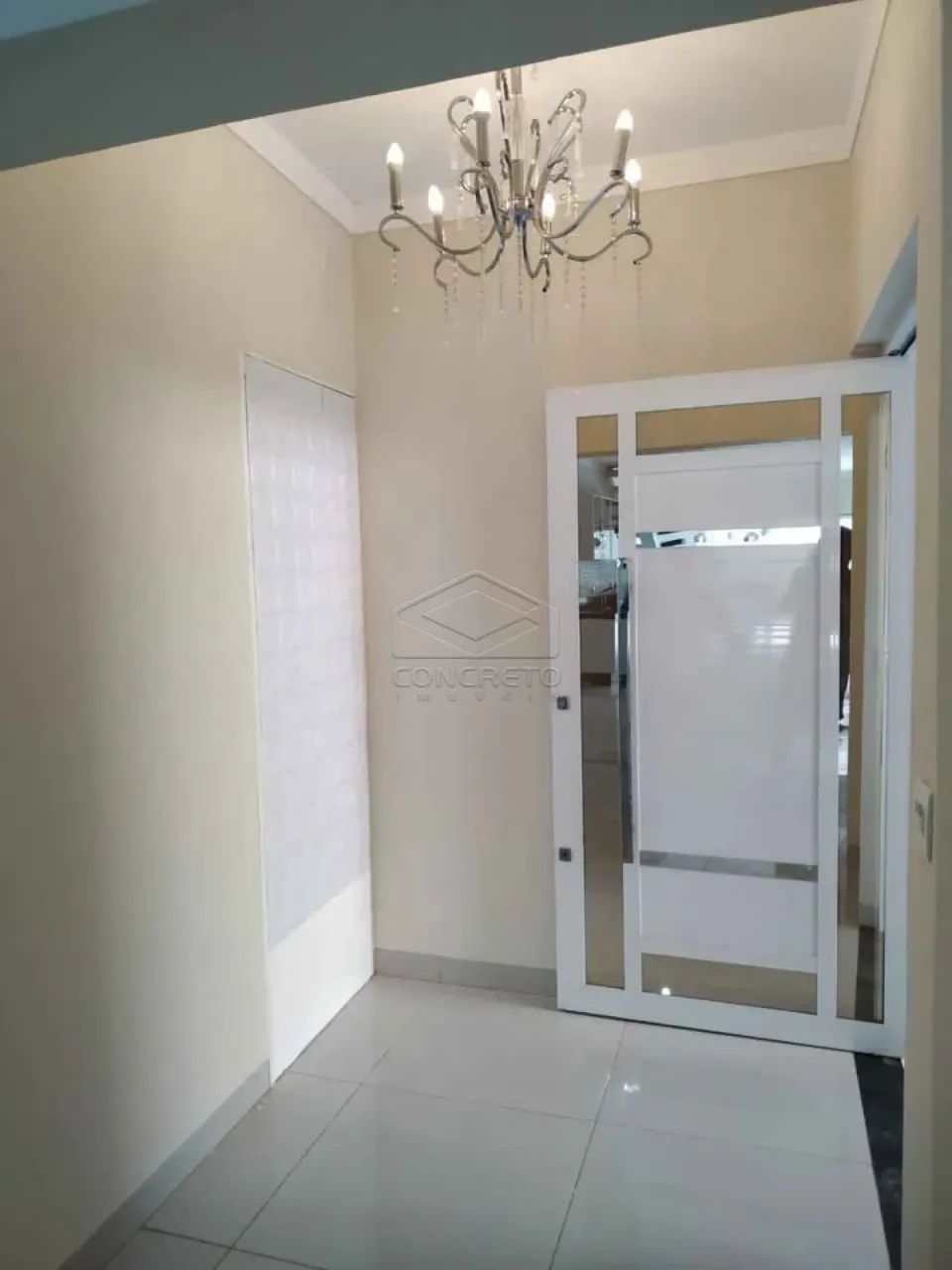 BELÍSSIMA CASA COM PISCINA E ÓTIMO ACABAMENTO EM BAURU/SP - Foto 3