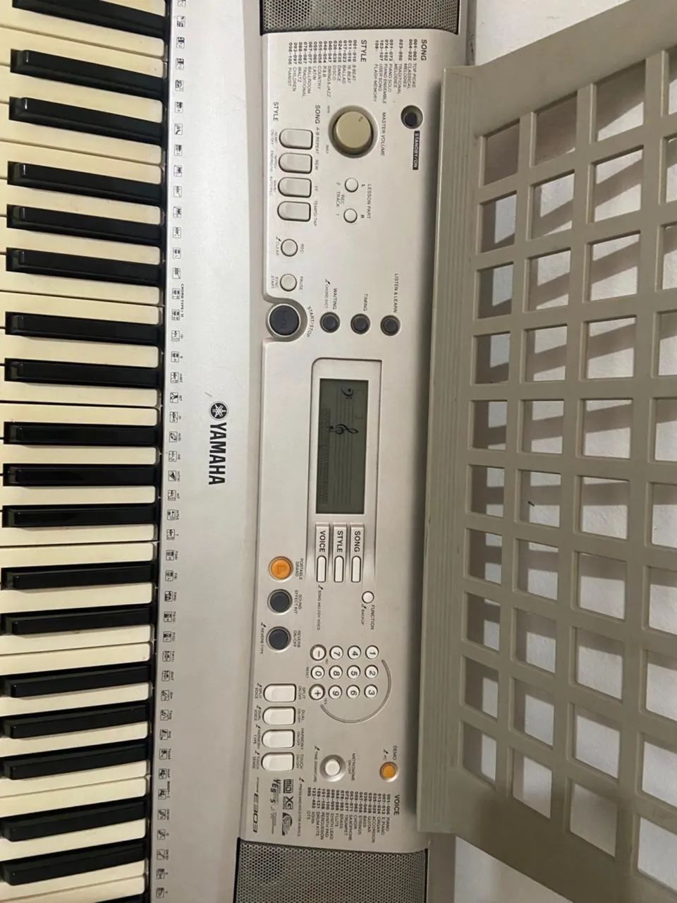 Teclado e violão  - Foto 3