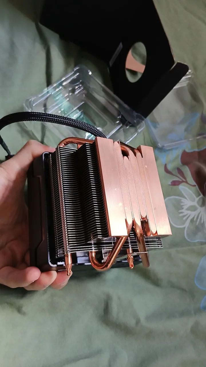 Cooler de processador AMD Wraith Prism RGB - Foto 4