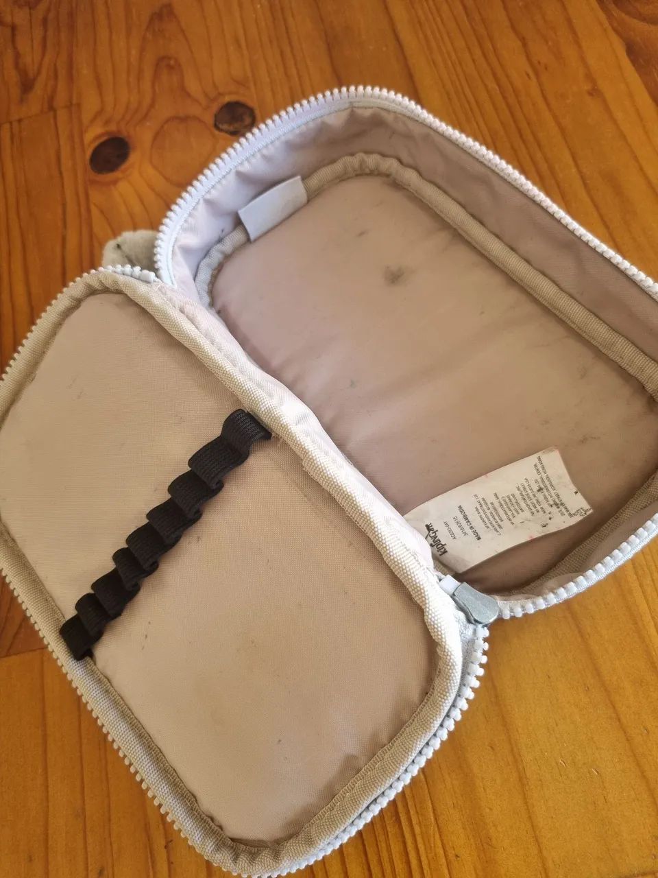 Vendo estojo Kipling prata original - Foto 2