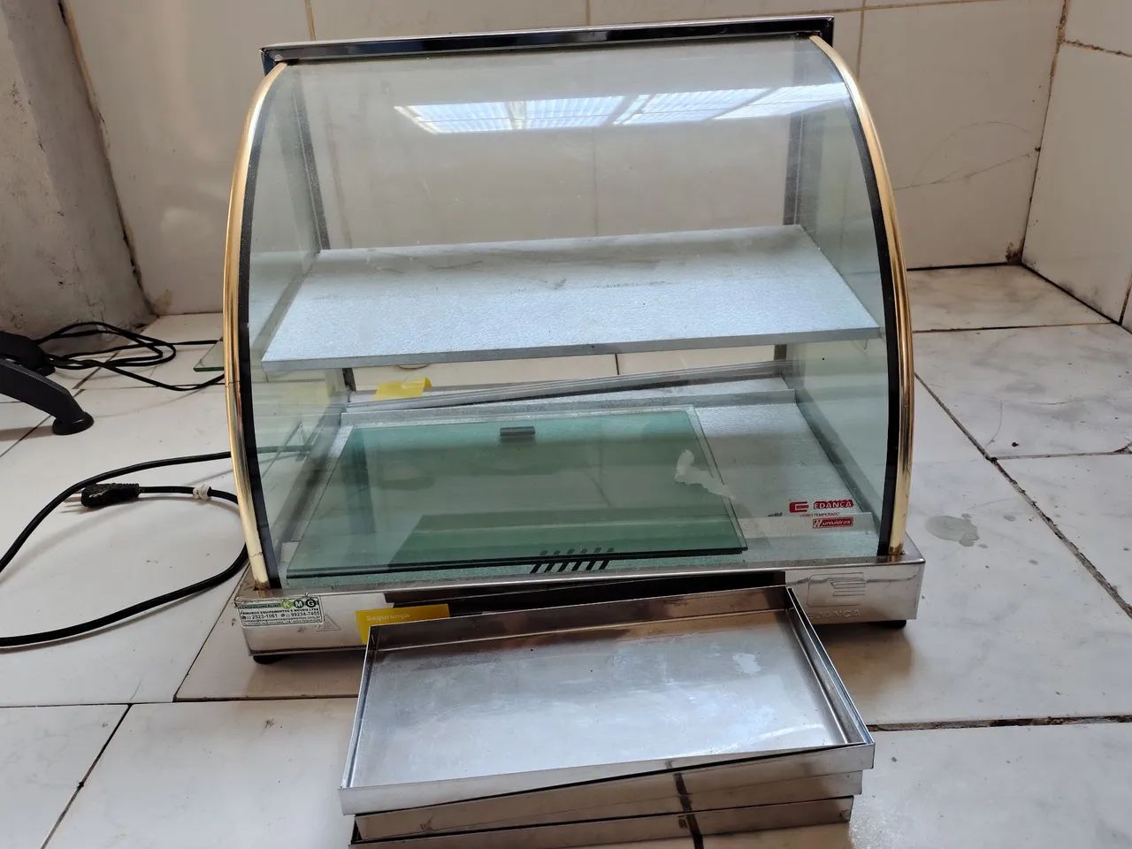 Estufa para salgados 220v com 6 bandejas  - Foto 3