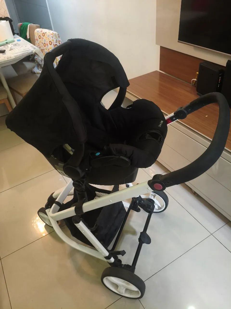 Conjunto 1st Mobi System - Carrinho de bebê + Bebê conforto + Moises