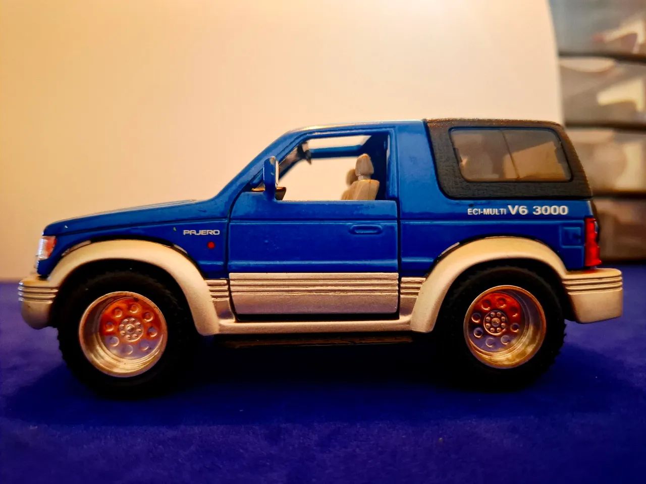 Miniatura Mitsubishi Pajero V6 3000 - Foto 2