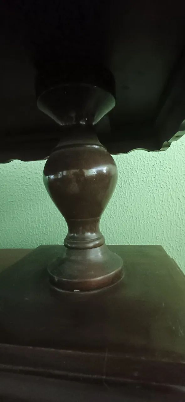 Mesa centro/apoio colonial torneada embuia maciça - Foto 4