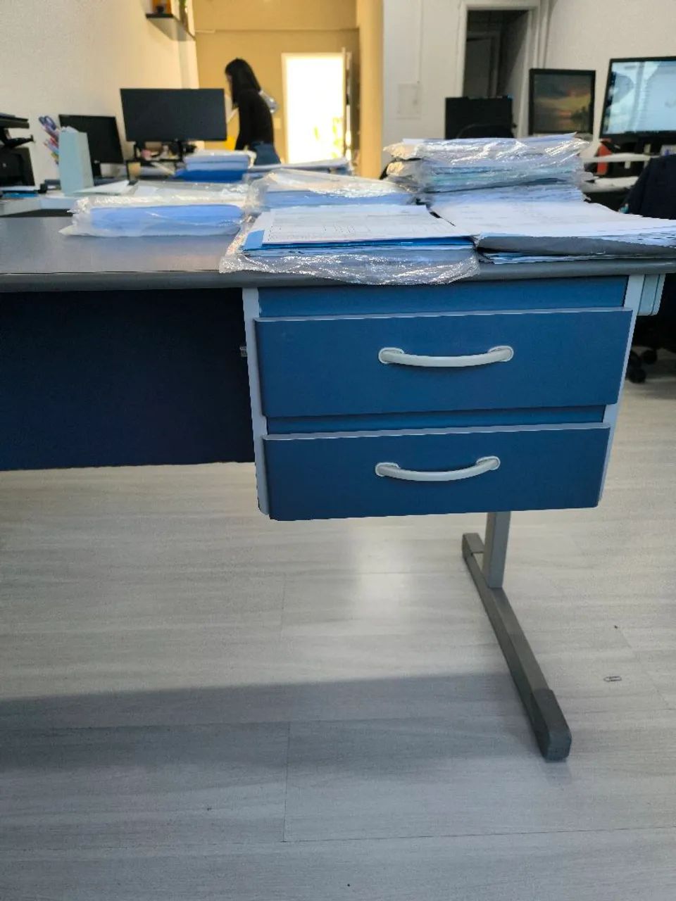 Mesa de estudos/escritório  - Foto 5