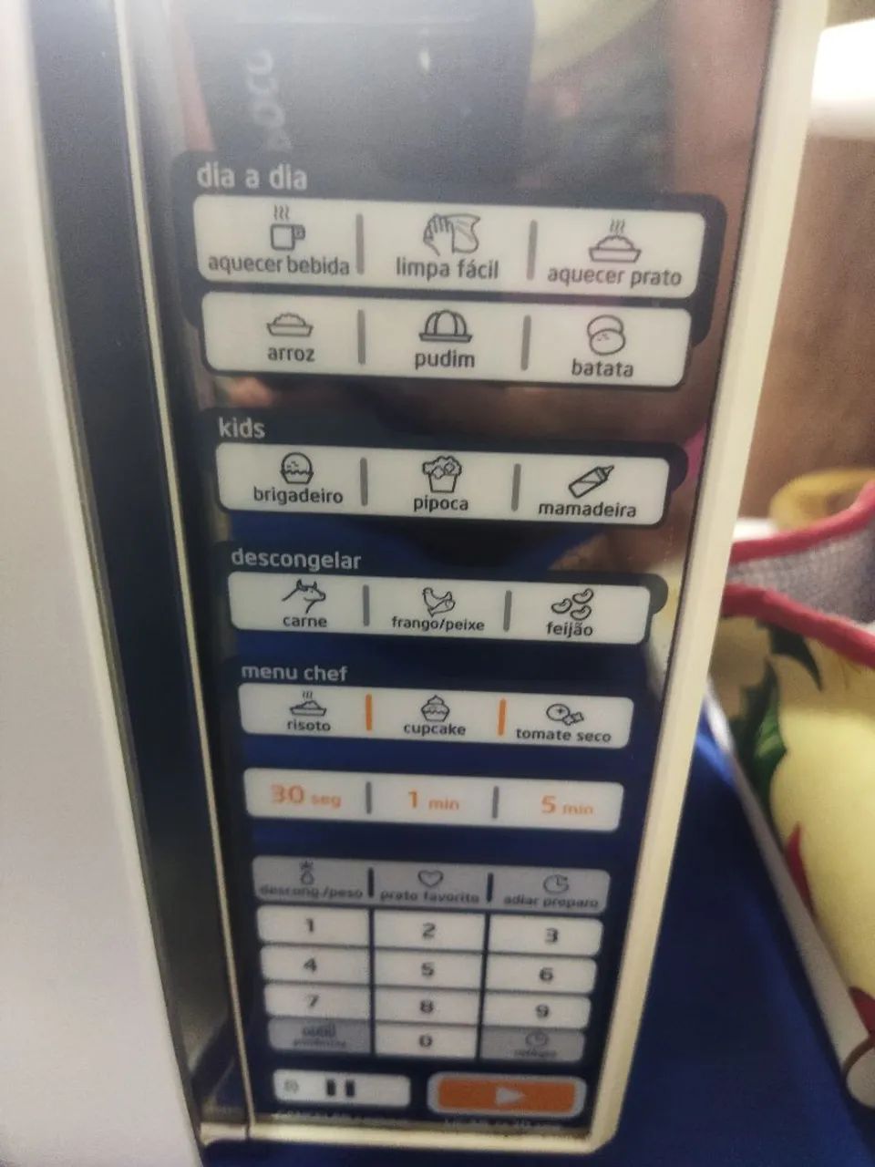 Vendo microondas espelhado mideia 20L 127v  - Foto 4